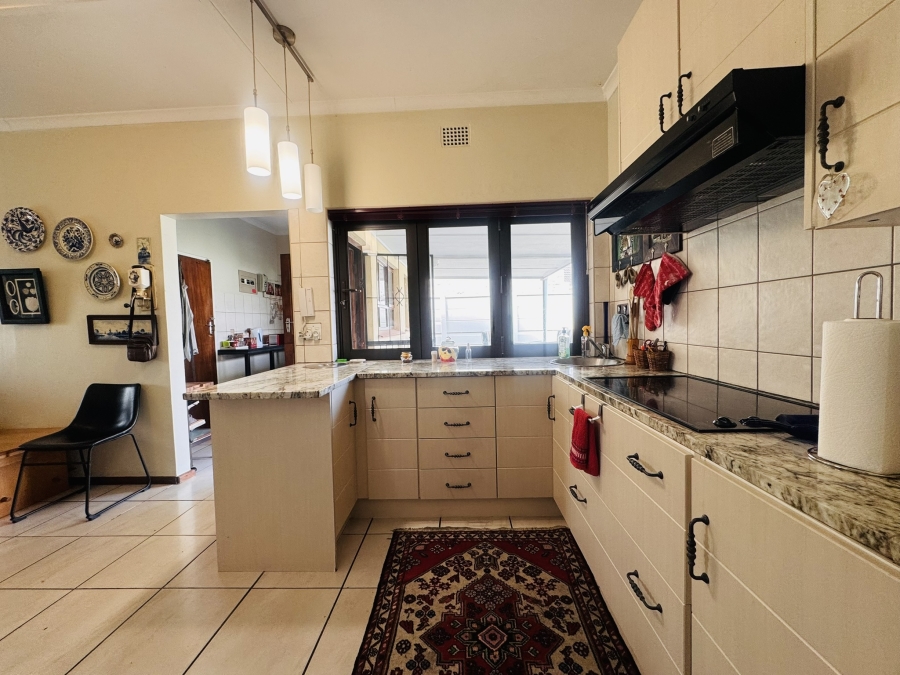 To Let 4 Bedroom Property for Rent in Goedehoop Western Cape